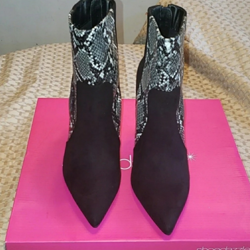 Shoedazzel - Booties, Lizbeth, Color Black/White Snake Print Design, Size US 8